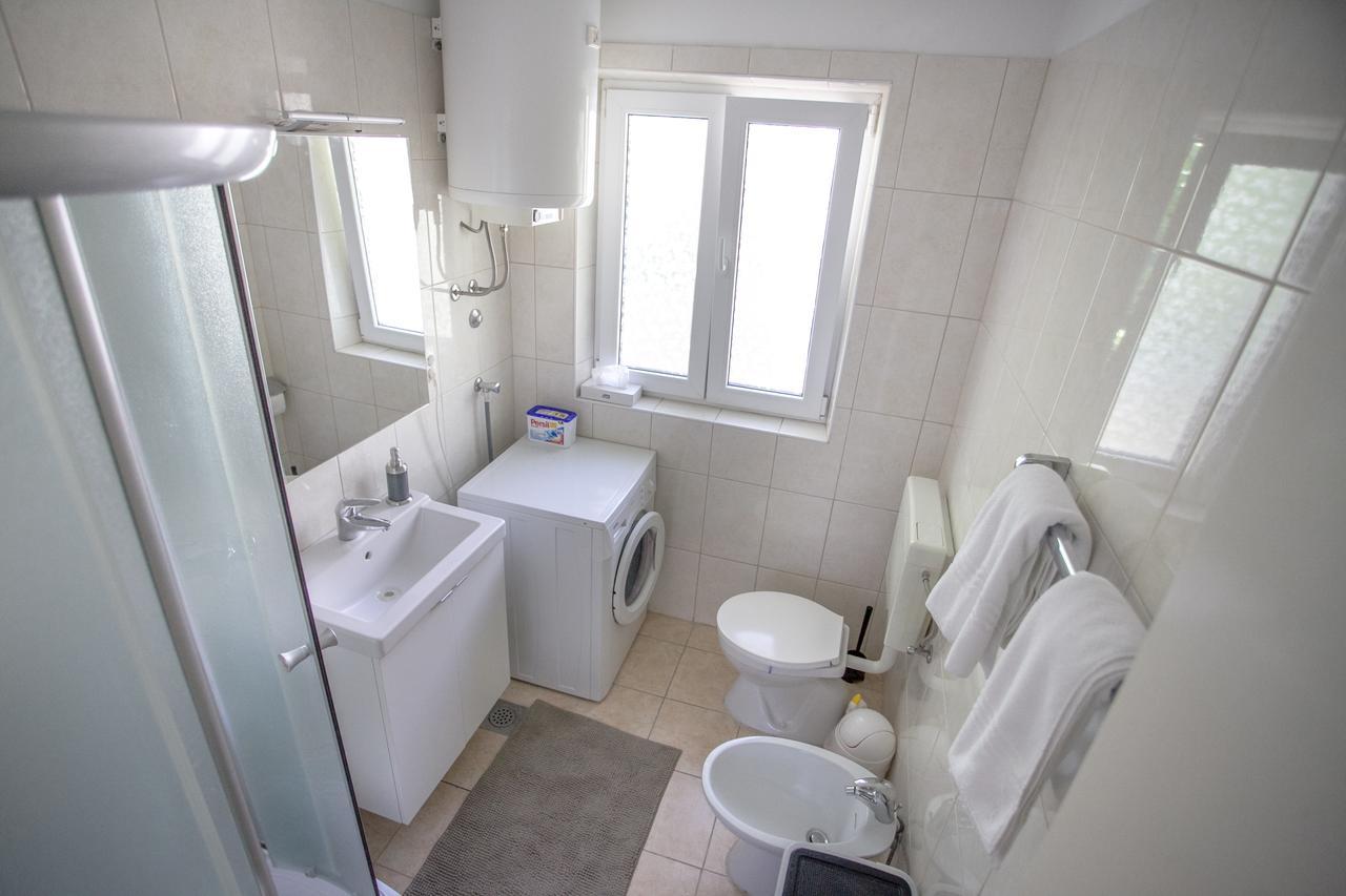 Apartment Omis Holiday Exterior foto