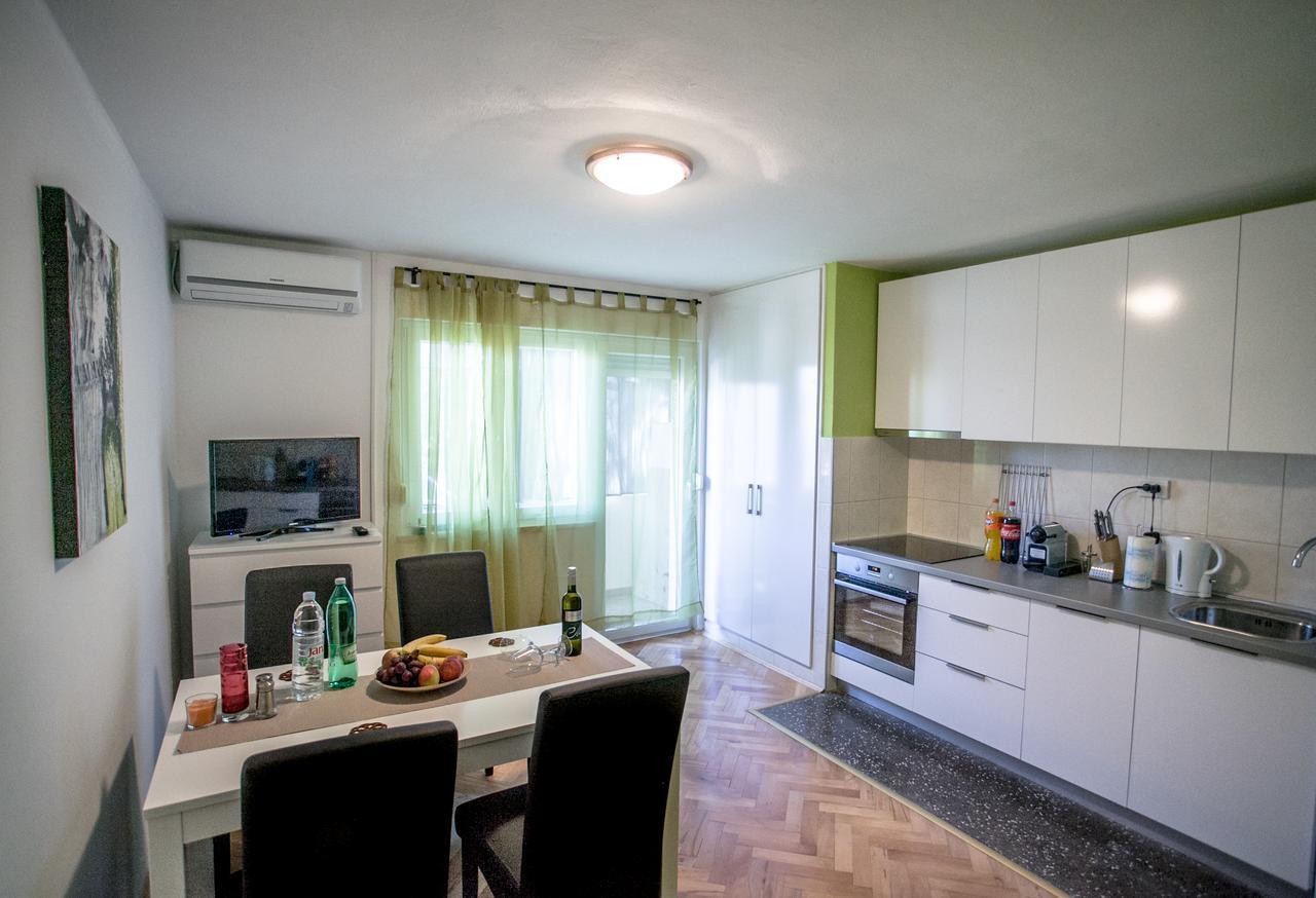 Apartment Omis Holiday Exterior foto