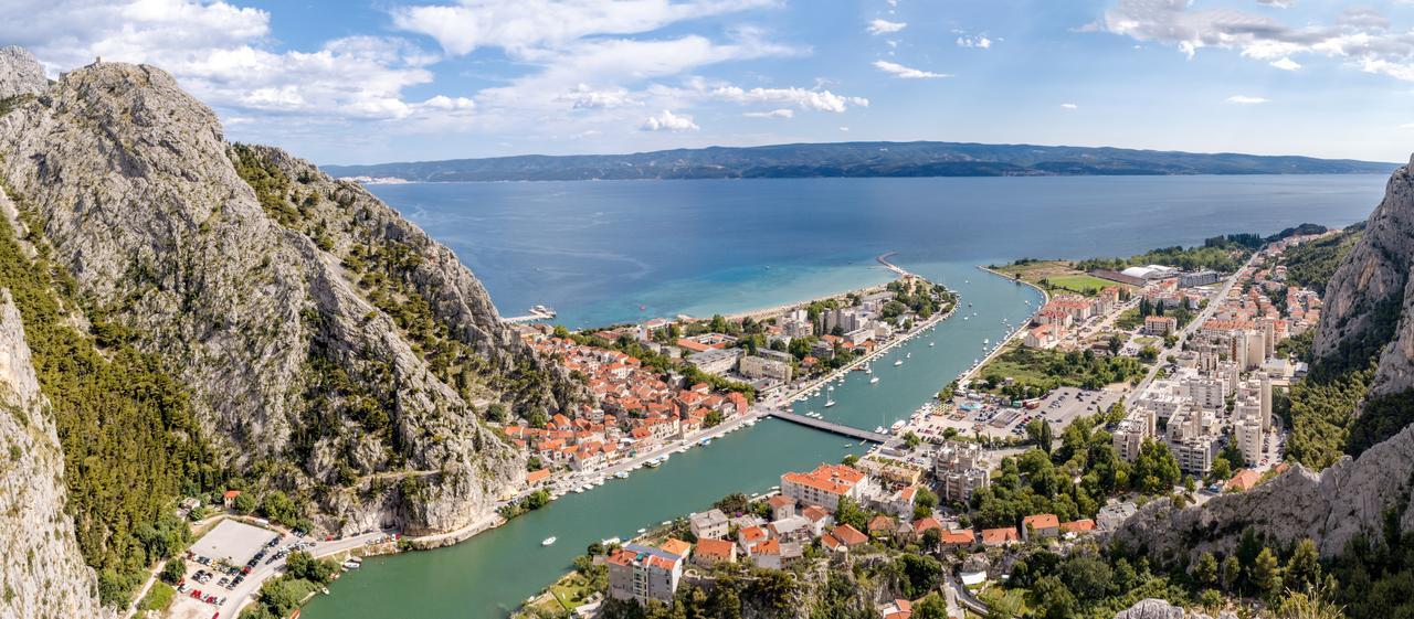 Apartment Omis Holiday Exterior foto