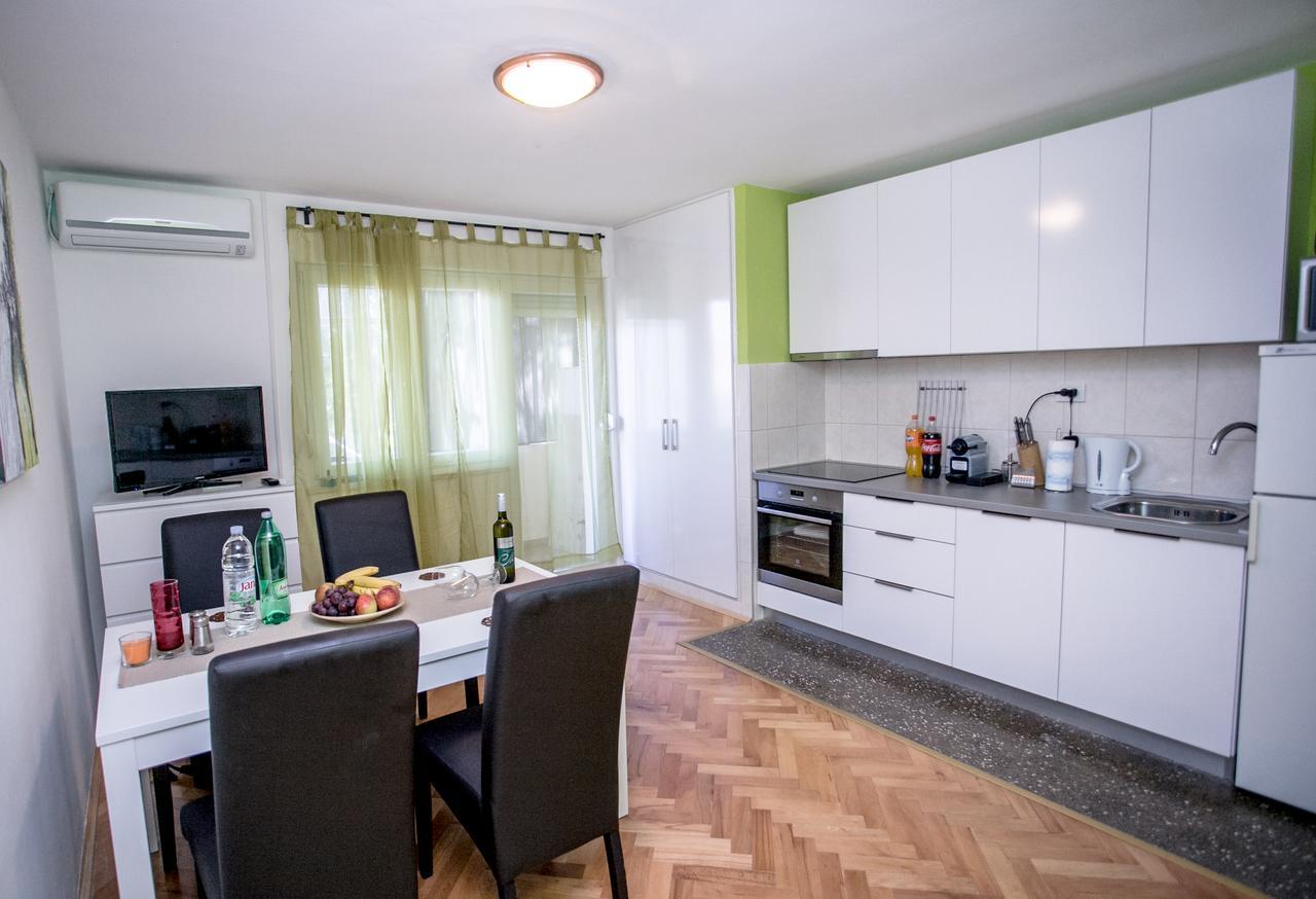 Apartment Omis Holiday Exterior foto