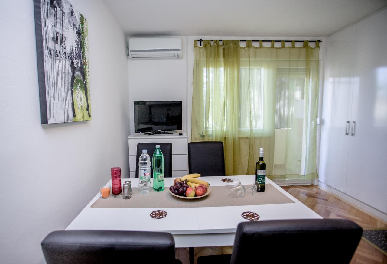 Apartment Omis Holiday Exterior foto