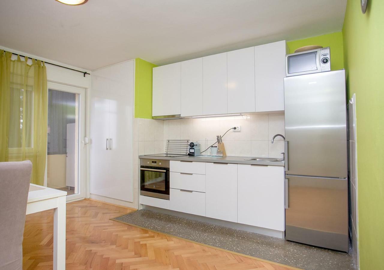 Apartment Omis Holiday Exterior foto